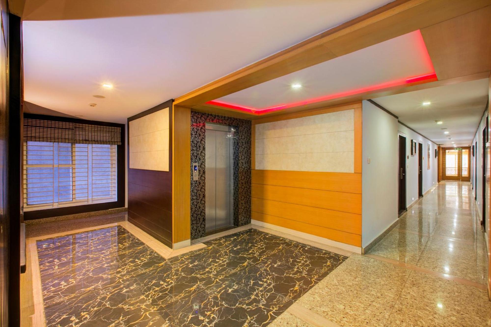 Super Townhouse Oak Jvh Hotel Bangalore Eksteriør bilde