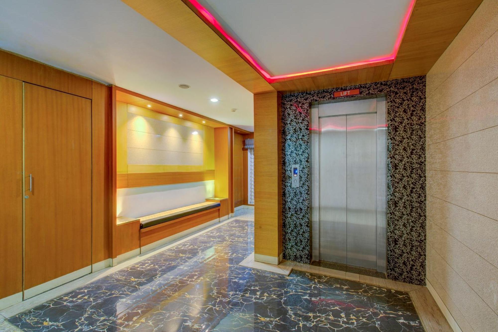 Super Townhouse Oak Jvh Hotel Bangalore Eksteriør bilde