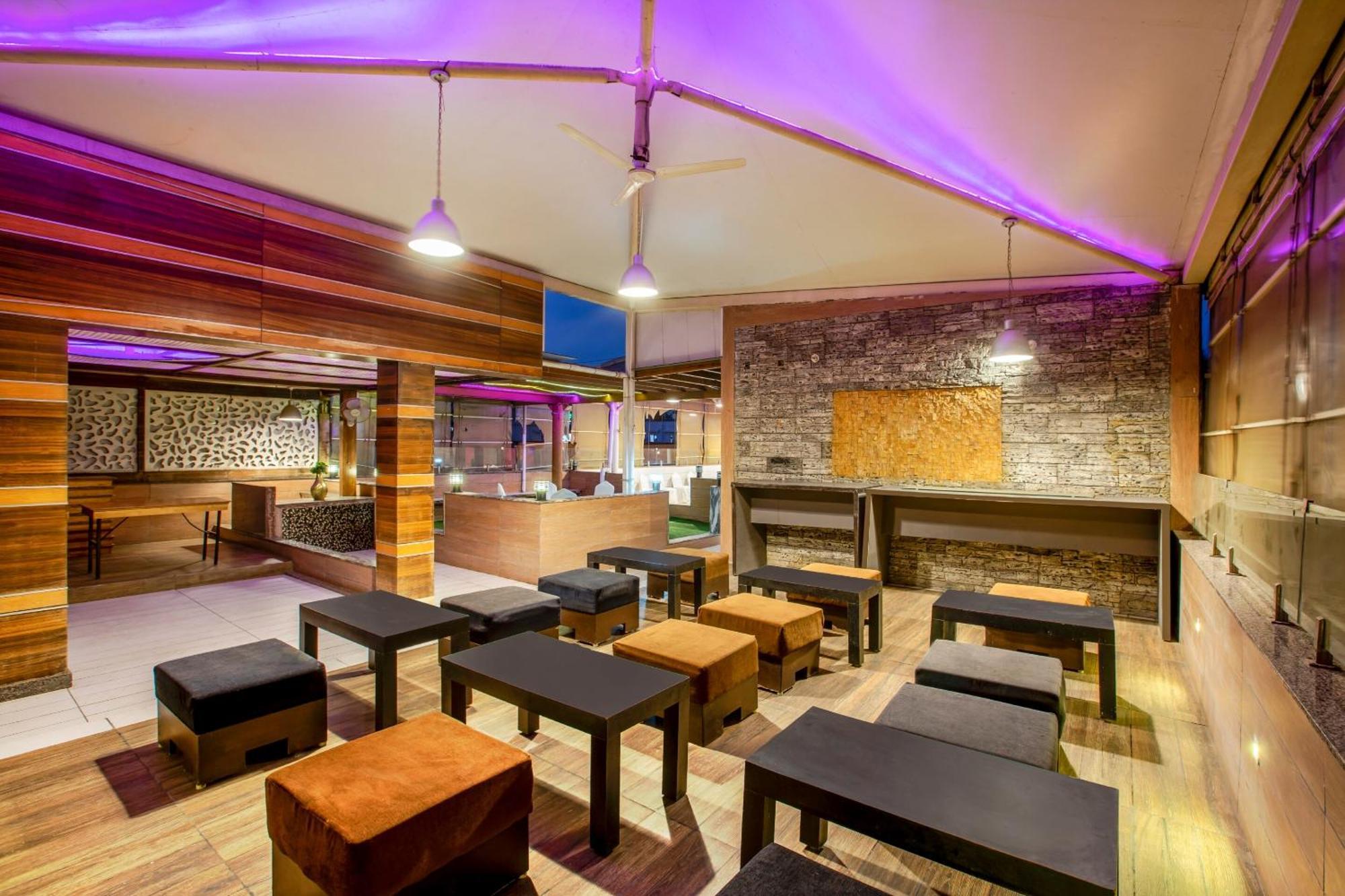 Super Townhouse Oak Jvh Hotel Bangalore Eksteriør bilde